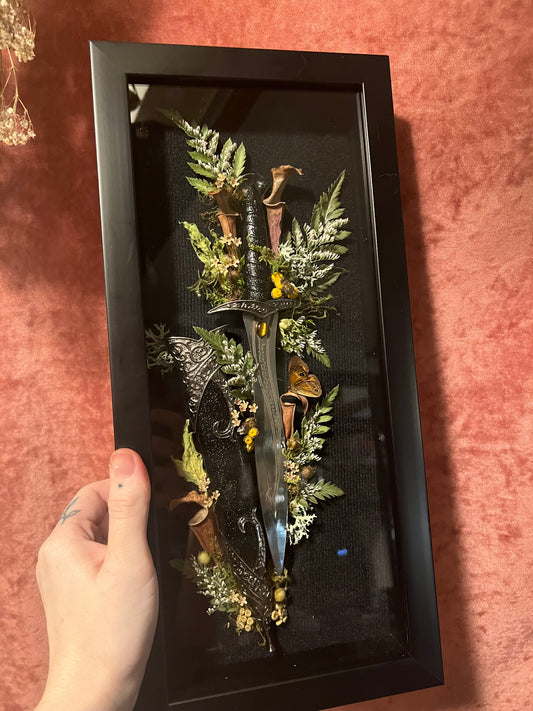 Fantasy Dagger Frame Tigers Eye